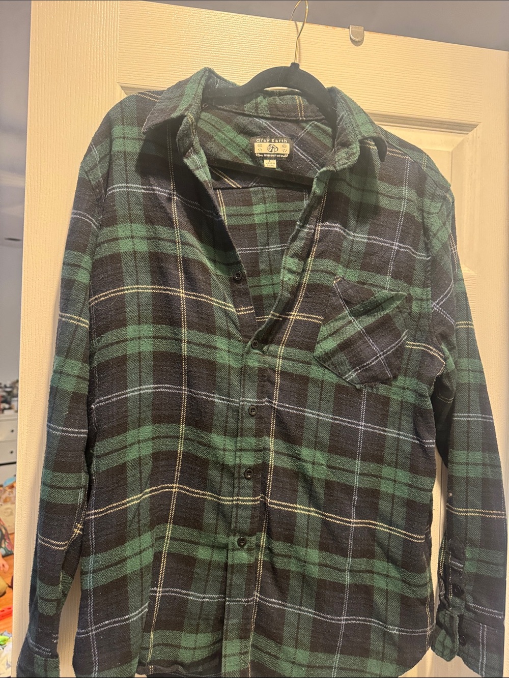 Green and Black Plaid Button-Up Flannel Shirt